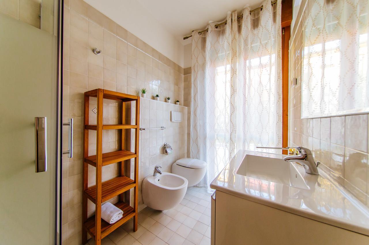 Welc-Om Sofia Apartment ปาโดวา ภายนอก รูปภาพ