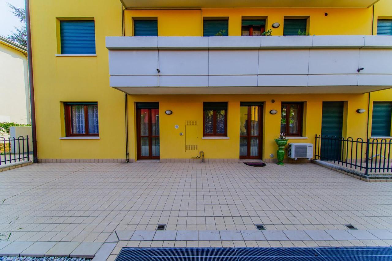 Welc-Om Sofia Apartment ปาโดวา ภายนอก รูปภาพ