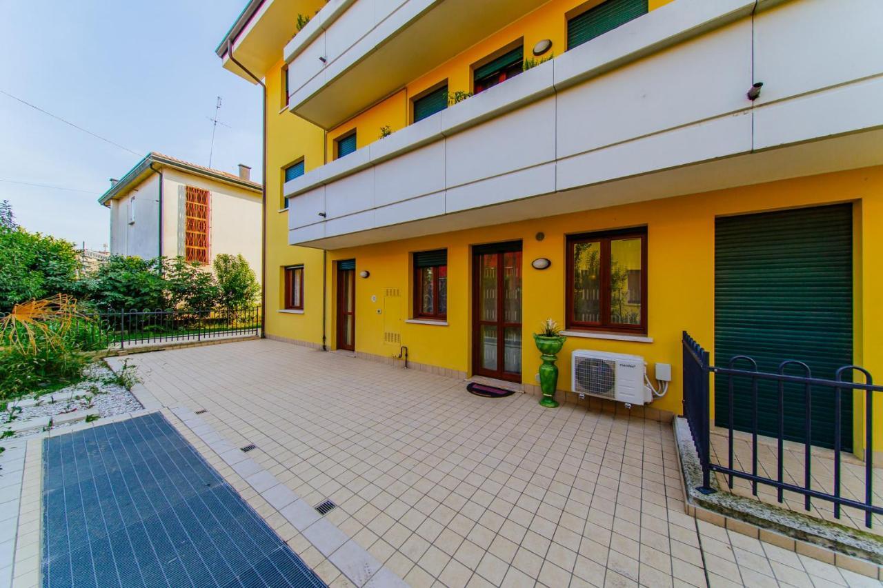 Welc-Om Sofia Apartment ปาโดวา ภายนอก รูปภาพ