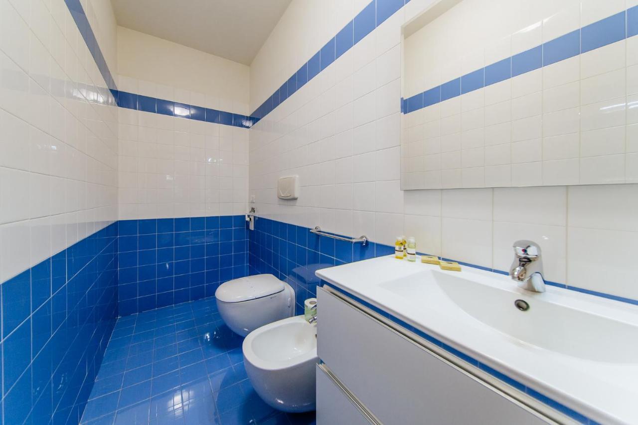 Welc-Om Sofia Apartment ปาโดวา ภายนอก รูปภาพ
