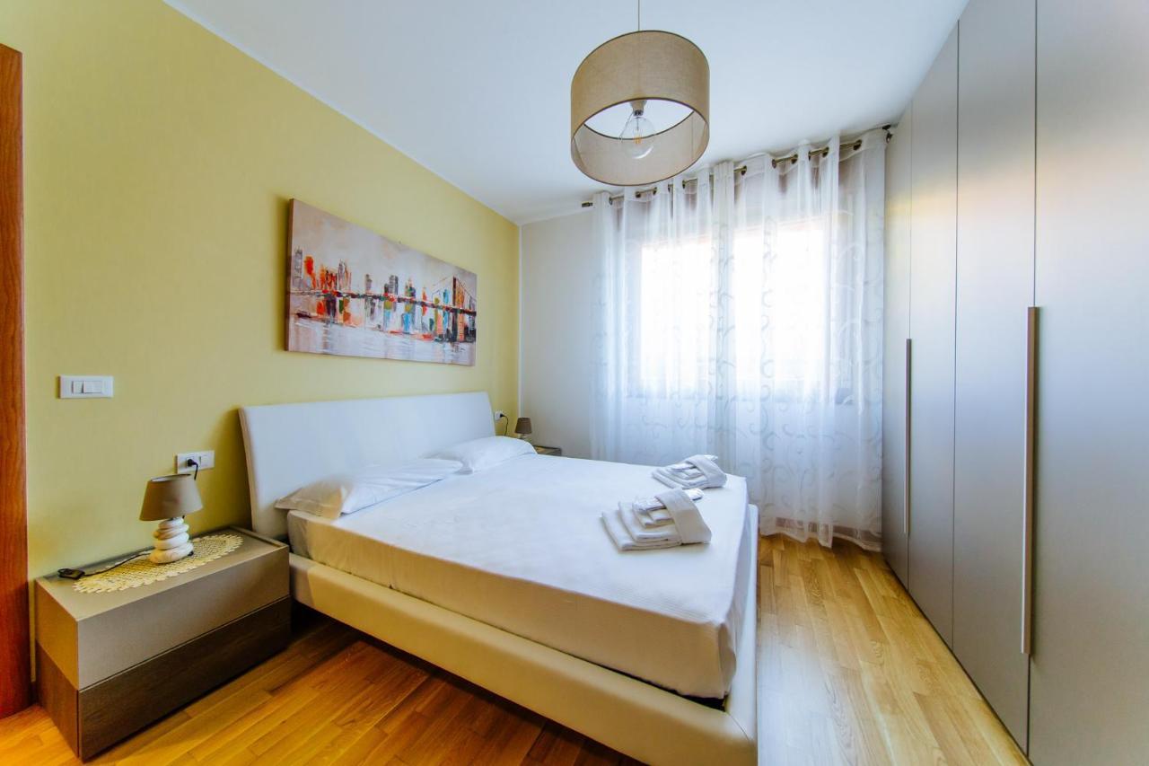 Welc-Om Sofia Apartment ปาโดวา ภายนอก รูปภาพ